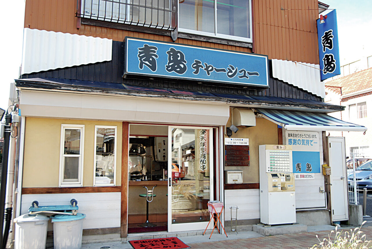【2026年現地取材】なぜ「青島 食堂」の行列は絶えないのか？長岡生姜醤油ラーメンが今、時代を超えて人々を熱狂させる理由