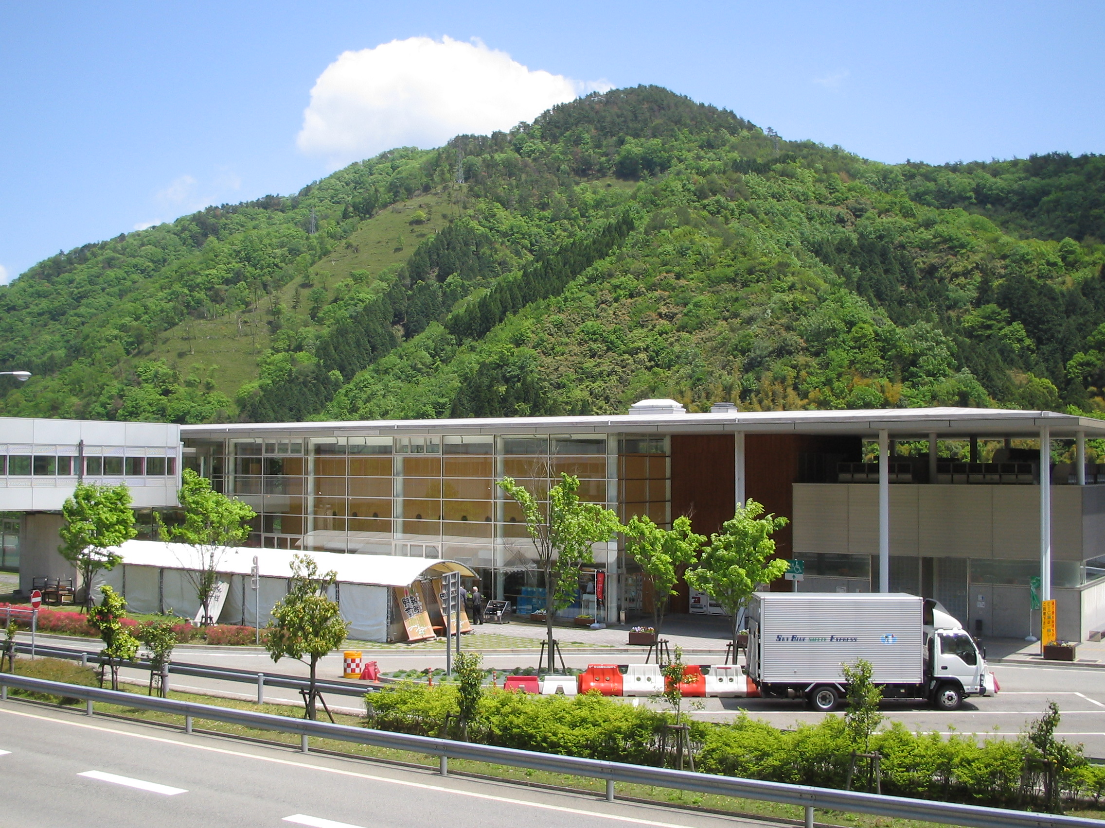 竹田城跡観光の立ち寄り必須！道の駅フレッシュあさご完全ガイド