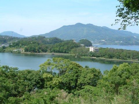 長崎の隠れた楽園が今、選ばれる理由。川原大池公園の「何もしない贅沢」と持続可能なキャンプの未来