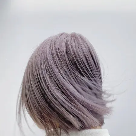 2026年最新ヘアトレンド：なぜ「ラベンダーグレージュ（ブリーチあり）」が今、圧倒的な支持を集めるのか？透明感と色落ちの美しさを徹底解剖