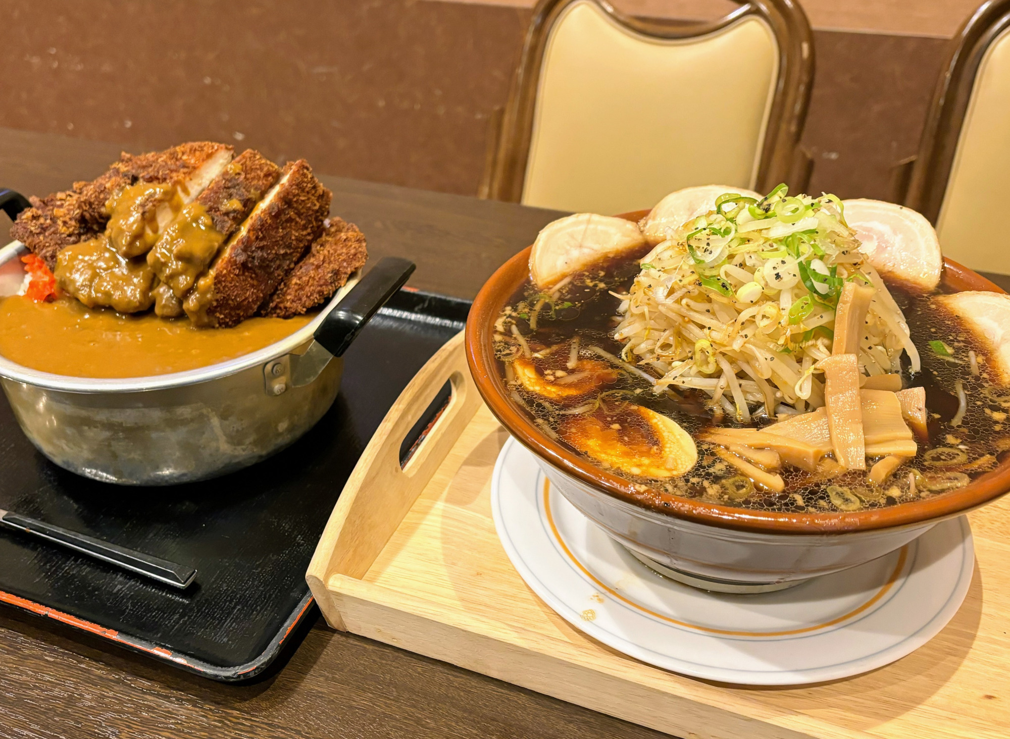 道の駅万葉の里高岡の爆盛りカレーと高岡ブラックラーメンの魅力