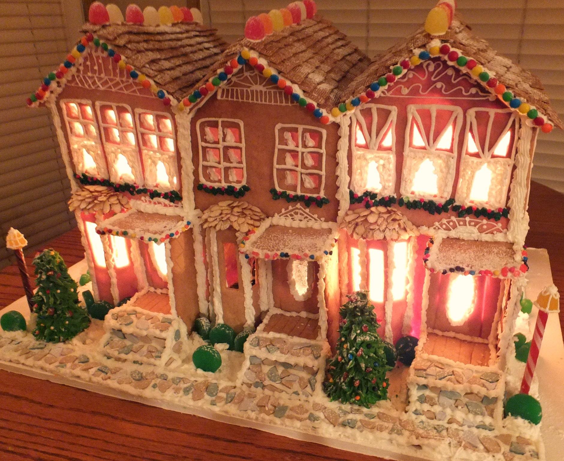 How to Make Big Gingerbread House