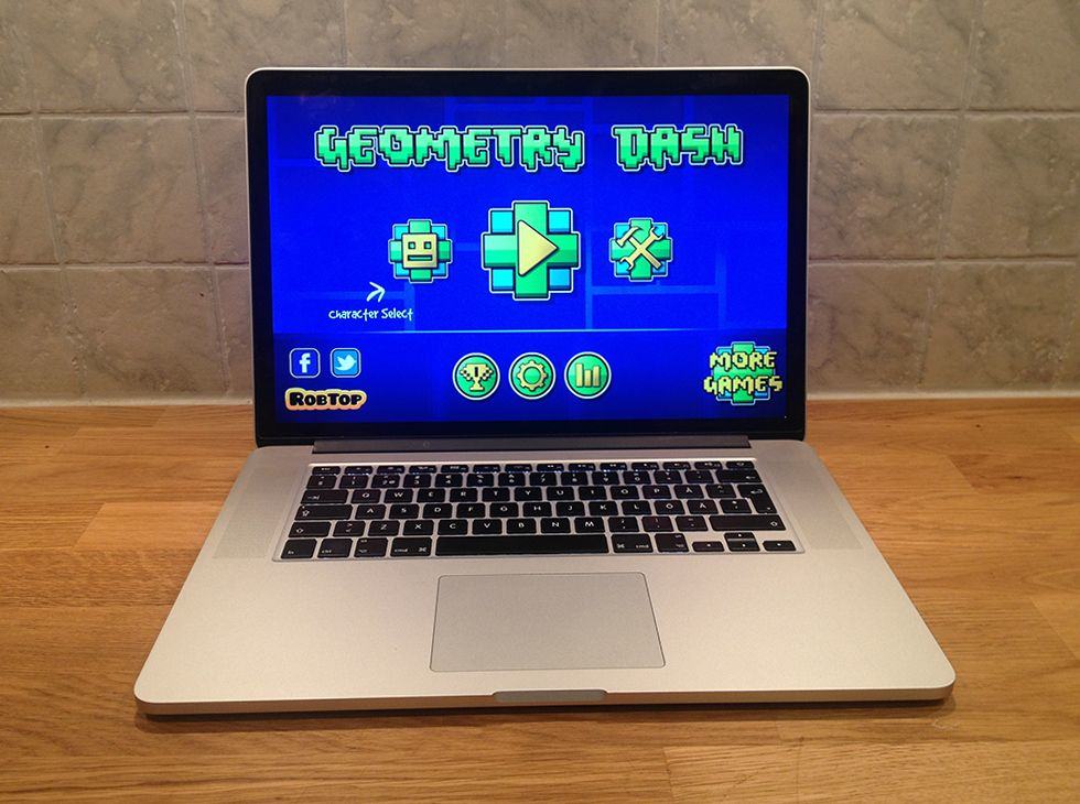 How to Play Geometry Dash on Macbook