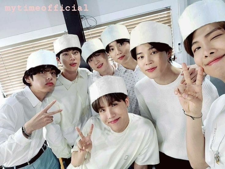 Is v from Bts a Muslim