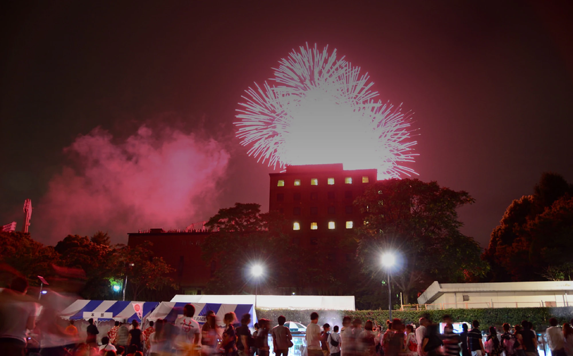神宮外苑花火大会2026年最新版！チケット倍率・穴場・ゲスト情報を徹底解説