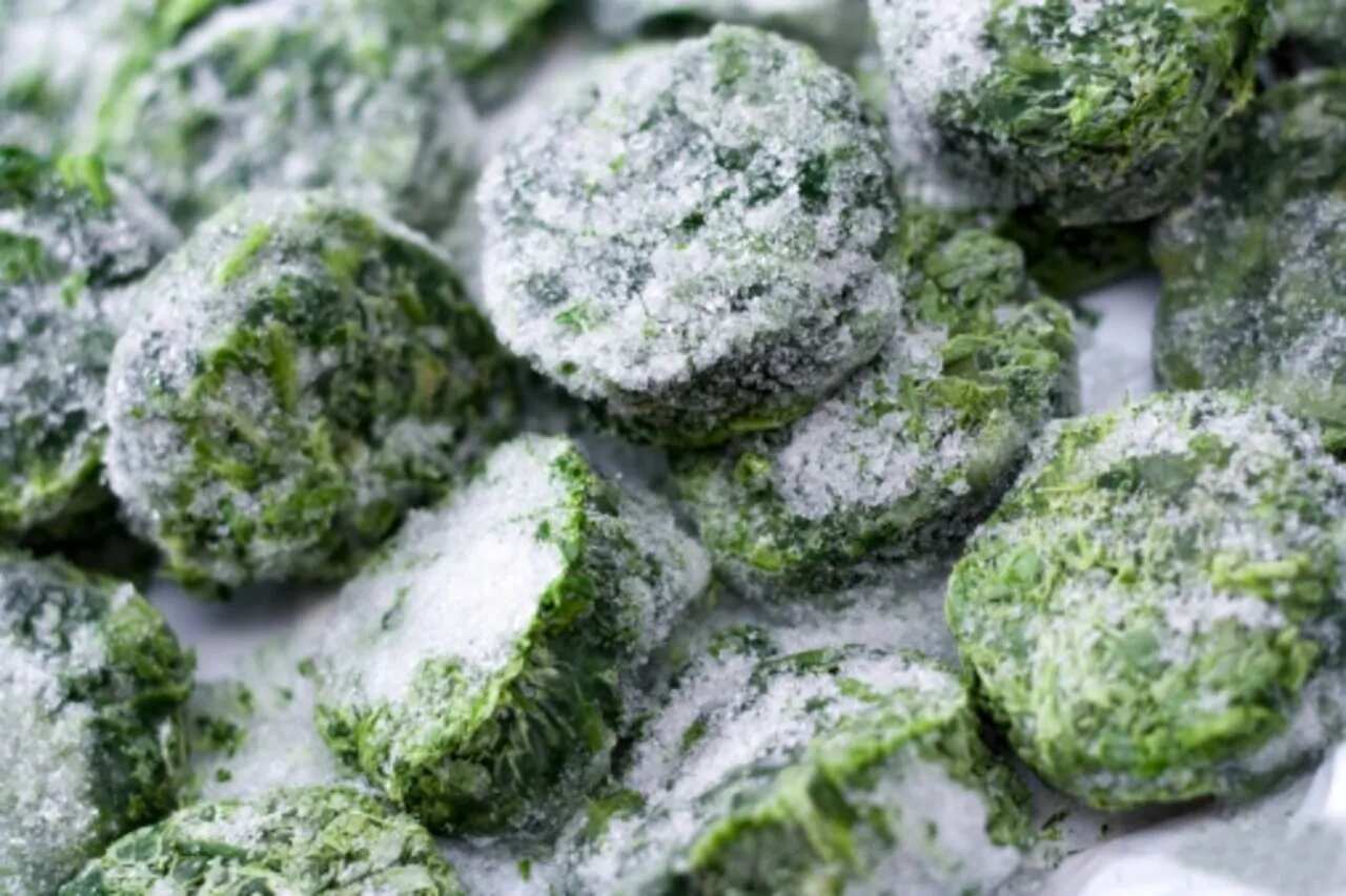 How to Thaw Frozen Spinach