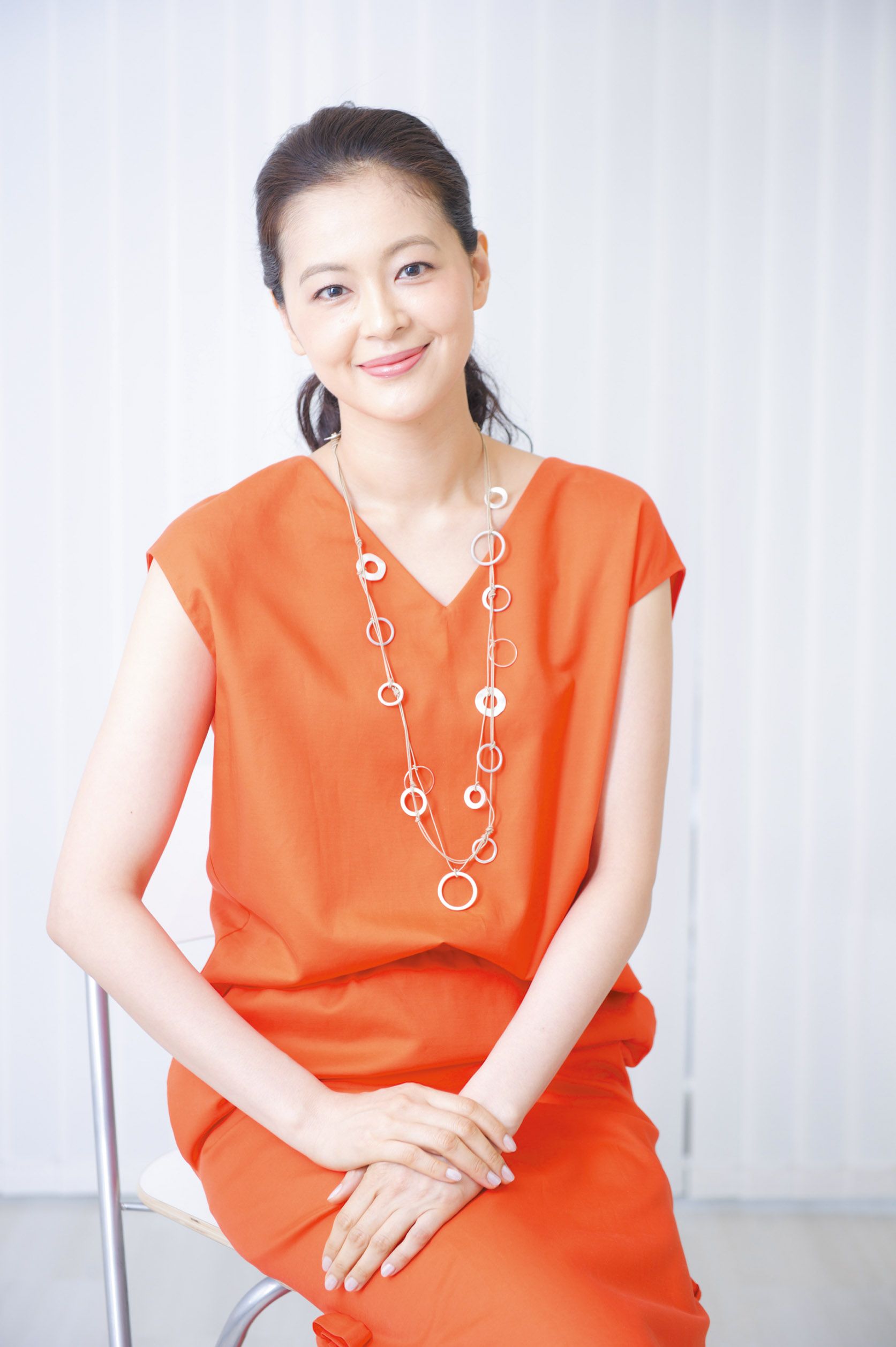 黒谷友香が示す「自分らしく生きる」時代の美学：二拠点生活、50代の輝き、進化し続ける表現者の現在地