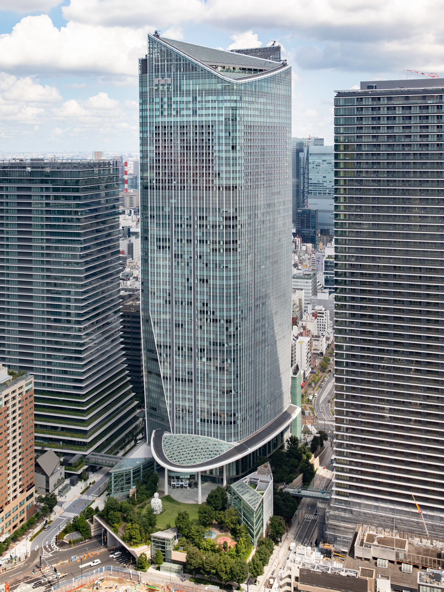 【2026年最新】東京の価値を塗り替えた「虎ノ門 ヒルズ 森 タワー」が解き放つ、国際都市・日本の次なる潮流