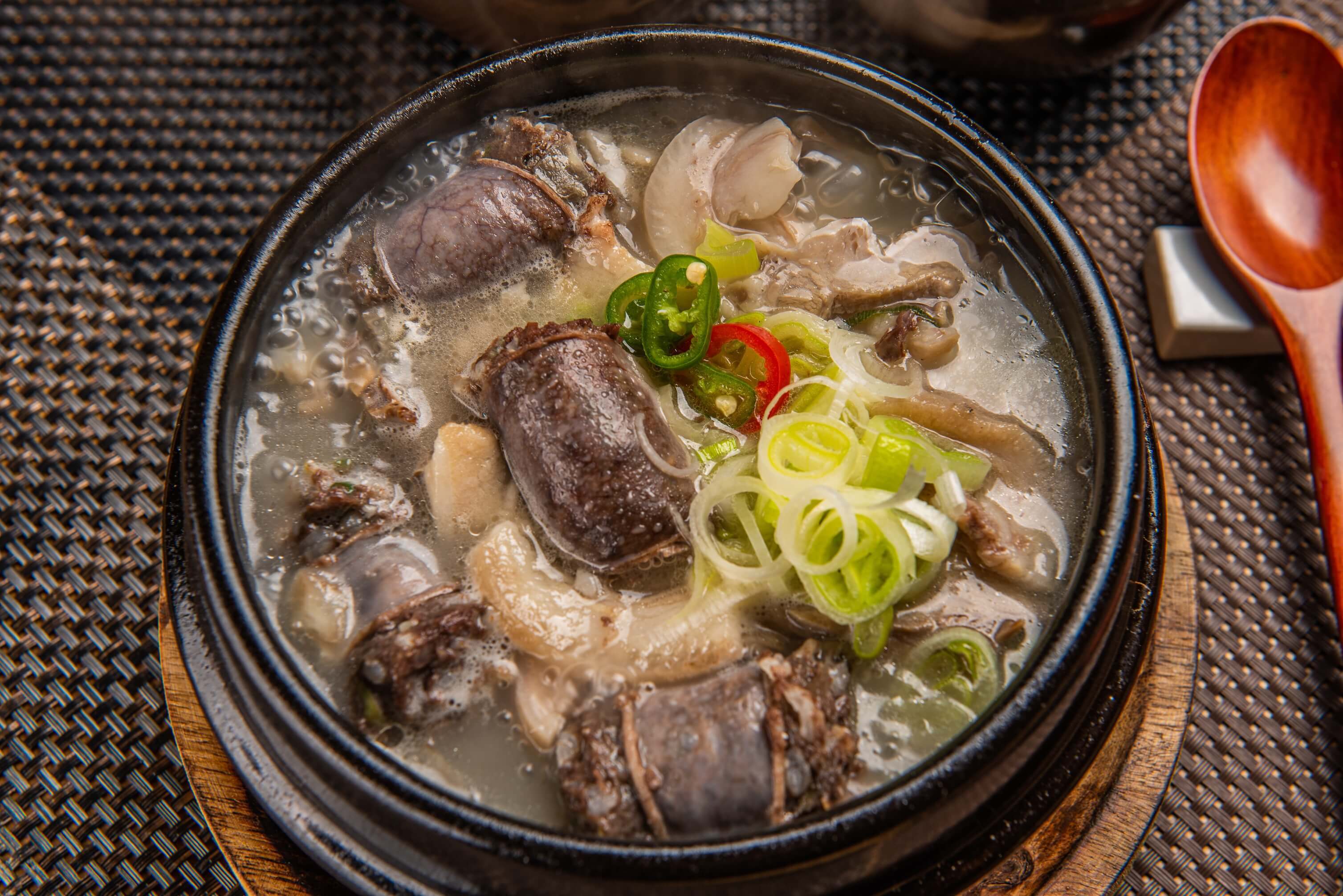 韓国の国民食「スンデとは」どんな味？まずい噂の真相と名店を徹底解剖
