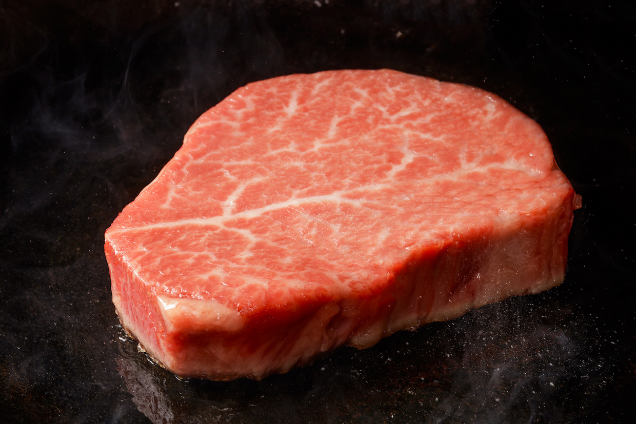 シャトーブリアンとは？ヒレとの違いや驚きの希少性と焼き方の極意